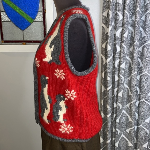 Kathy Gallagher Penguin Patterned Red Wool Knit Sweater Vest - Picture 4 of 7